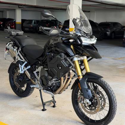 TRIUMPH TIGER 1200 BLACK EDITION 